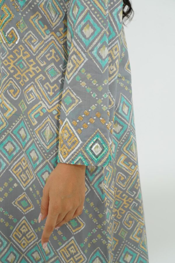 DSC09339 Cotton Jalabiya with Exquisite Beadwork