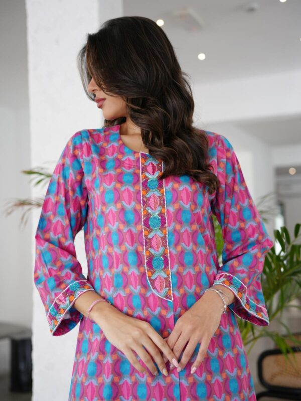 image00016 Cotton Jalabiya with Exquisite Beadwork